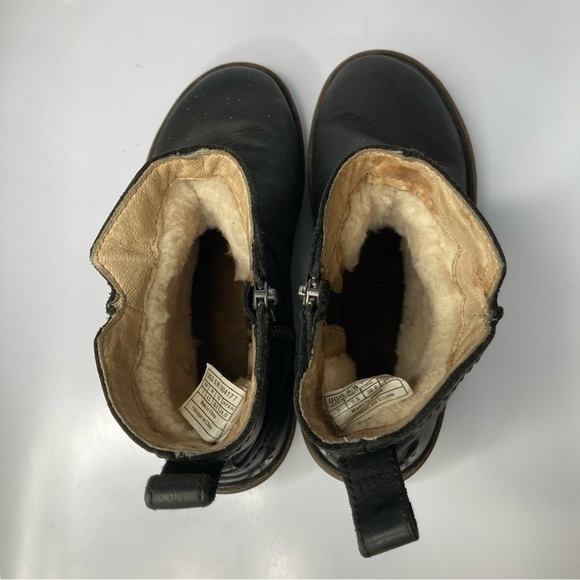 UGG Neevah short boot black leather Shearling lined size 7 - Picture 8 of 12